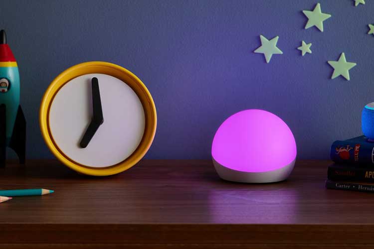 Buntes Alexa-Licht fürs Kinderzimmer: Echo Glow