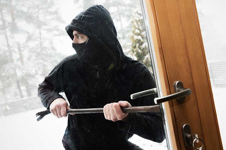 Einbrecher lieben die dunkle Jahreszeit – diese Tipps schützen
