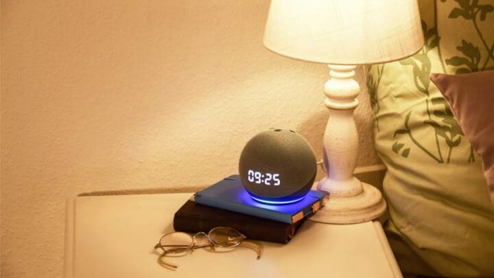 Echo Dot 4 mit Uhr Test: So gut ist der Mini Alexa Speaker