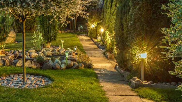 ALDI: Diese smarten Gartenlampen von tint sind bald im Angebot
