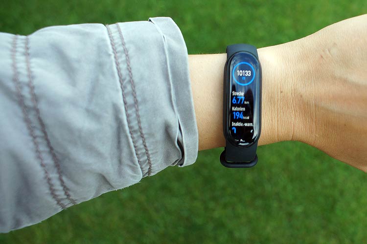 Xiaomi Mi Band 6 Test: So gut ist der günstige Fitnesstracker