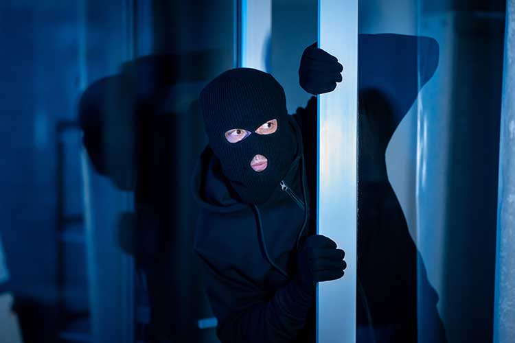 Balkontür sichern: Einbruchschutz nachrüsten für mehr Sicherheit