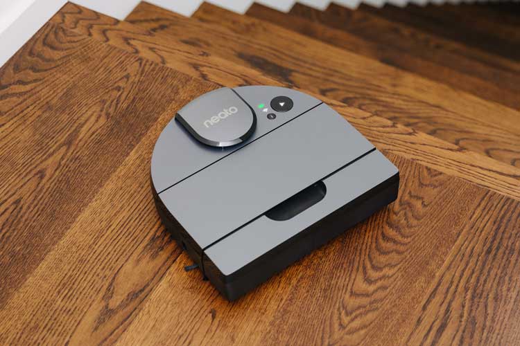 Neato D10 Saugroboter im Test Check