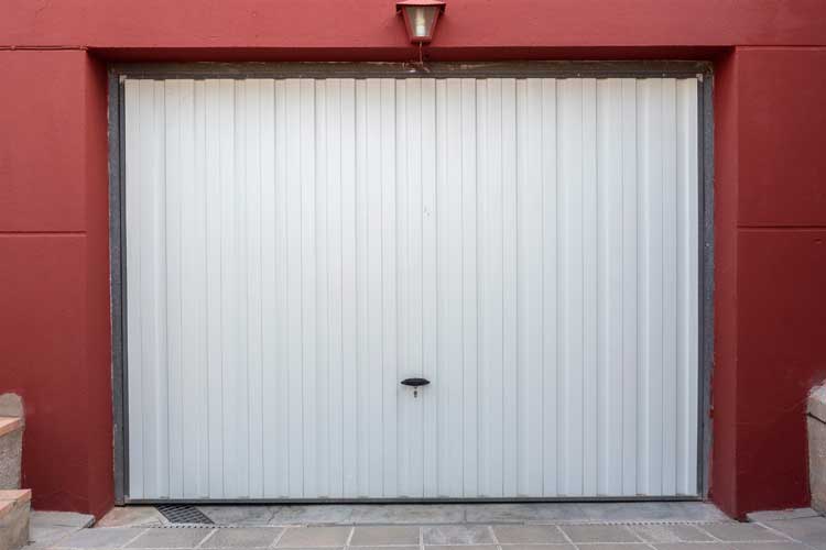 Mit diesen 6 Tipps die Garage einbruchssicher machen