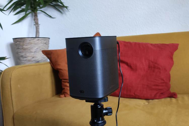 XGIMI Halo+ Mini-Beamer im Test: Full HD Beamer mit Akku