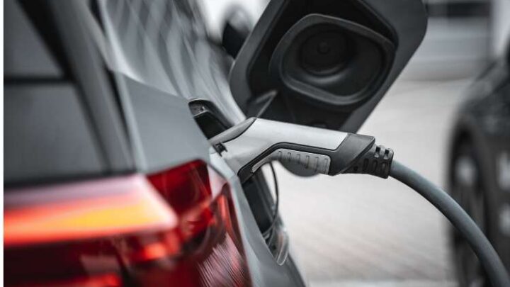 E-Auto Leasing Kosten: Lohnt sich das?