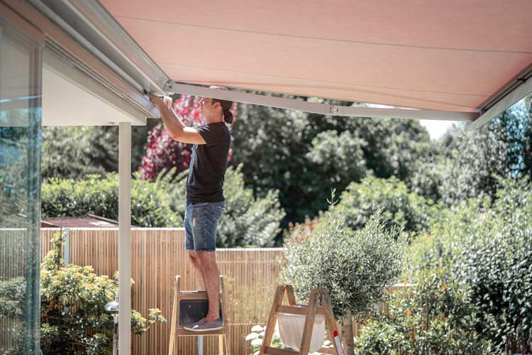 Markisenmotor nachrüsten: Kosten, Planung und Einbau
