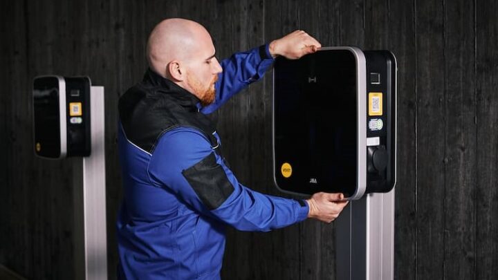 reev – smarte Ladelösungen für Elektro-Fahrzeuge