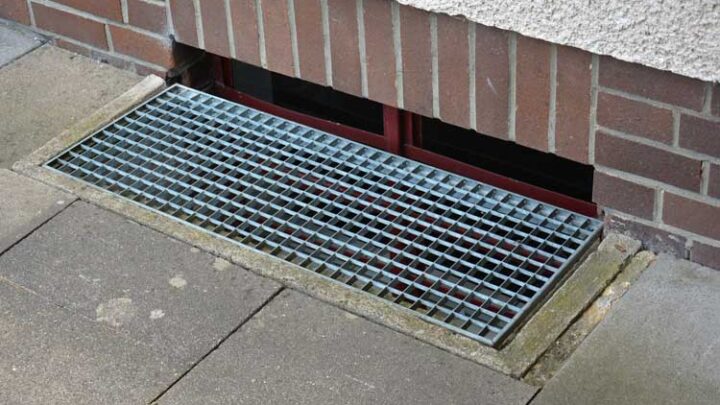 Kellerfenster gegen Einbrecher absichern – so geht’s