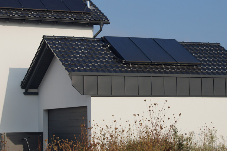 Mini-Solaranlage für Carport & Garage im Check