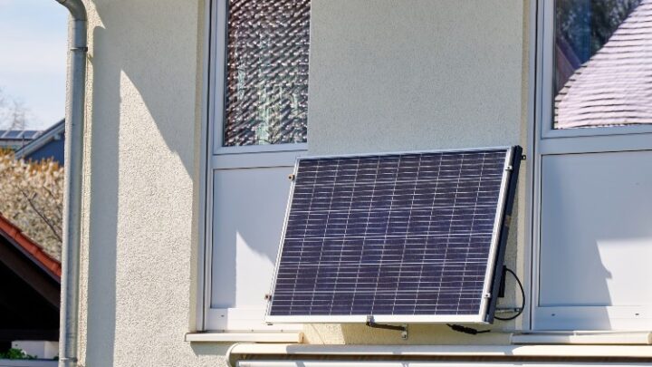 Balkonkraftwerk Wandmontage Test-Vergleich