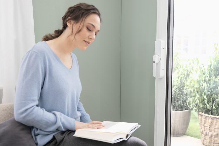 ABUS Wintecto One: Smarter Fensterantrieb mit Alarmfunktion