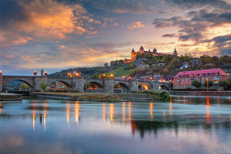 Photovoltaik in Würzburg: Hier Solarteur und Elektriker finden