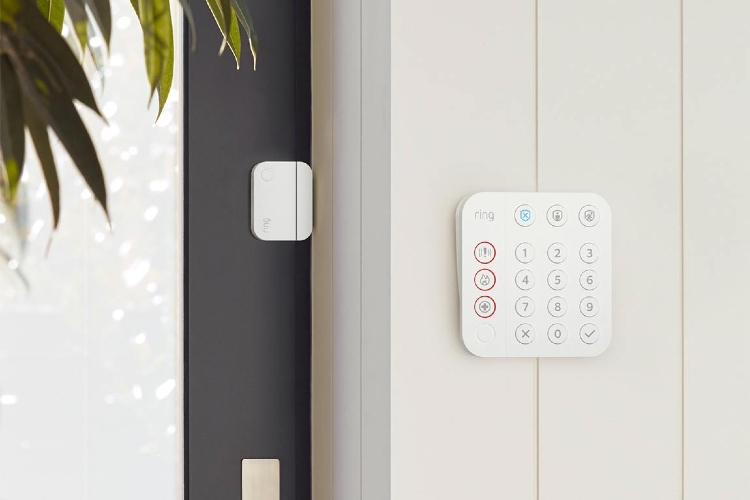 Smarte Sicherheitsartikel bis zu 40 % reduziert im tink Angebot