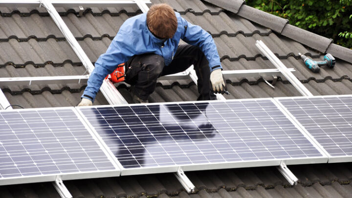 Balkonkraftwerk mit Installations-Service bestellen – geht das?