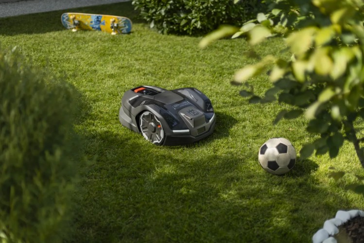 Husqvarna 410XE Nera: Mähroboter ohne Begrenzungskabel