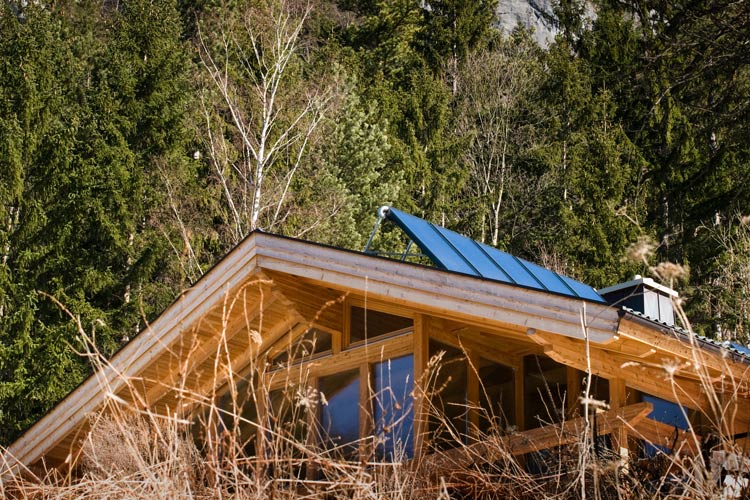 Balkonkraftwerk in der Schweiz: Was ist erlaubt und was nicht?