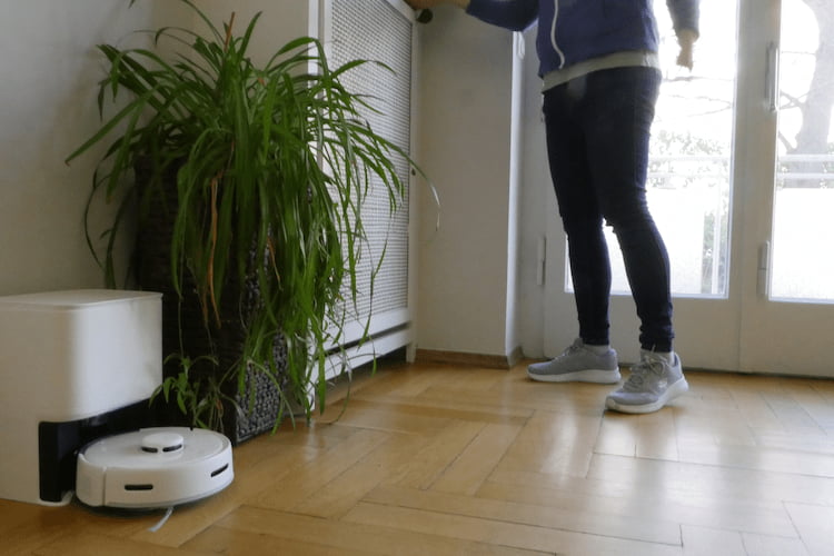 SwitchBot K10+: Kleiner Saugroboter mit großer Leistung