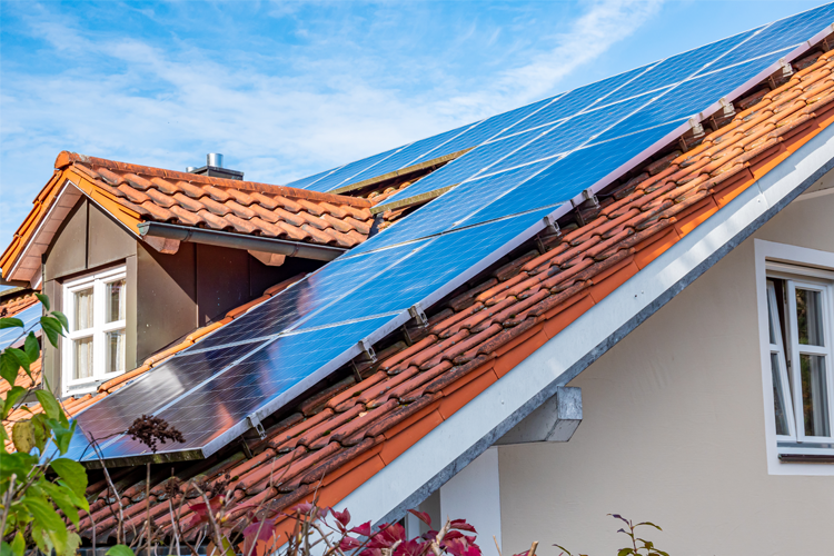 Solarstrom an Nachbarn verkaufen: Schritt-für-Schritt-Anleitung