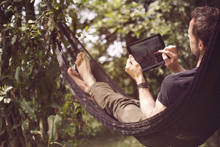 WLAN im Garten – Mehr Internet-Reichweite per Outdoor-Repeater