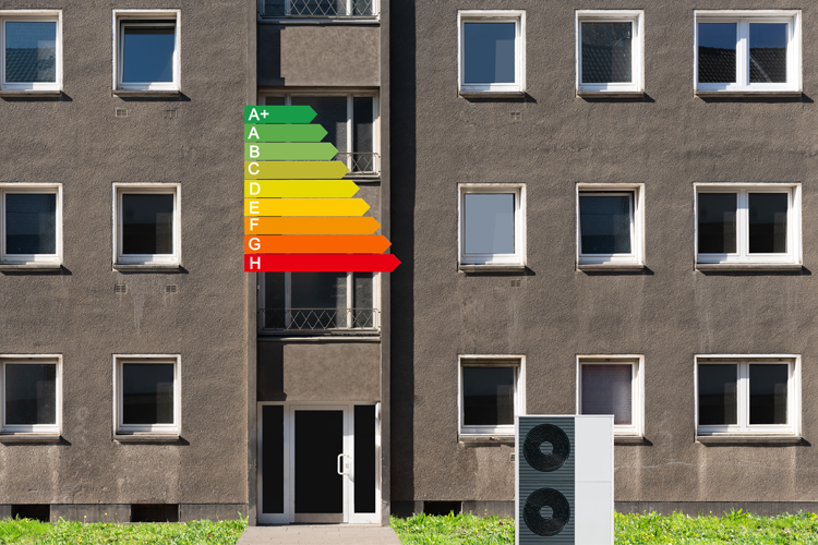Wärmepumpe auf Mieter umlegen: rechtliche Grundlagen 2024