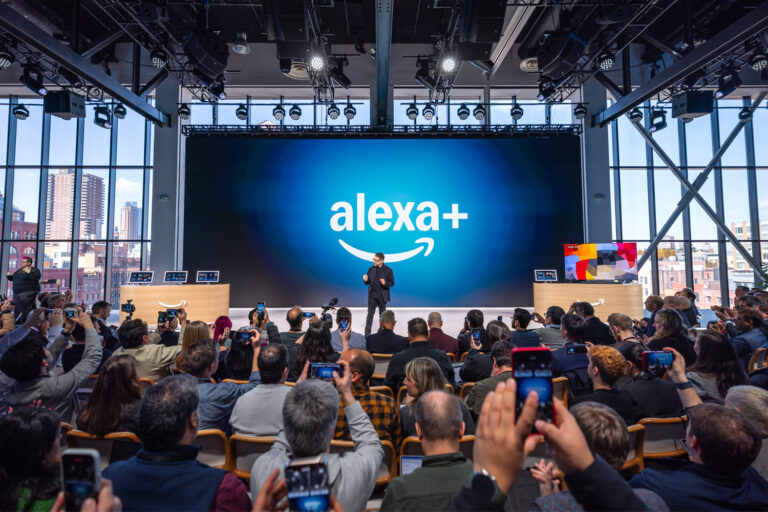 Alexa+: Kann die neue KI-Assistentin ChatGPT Konkurrenz machen?