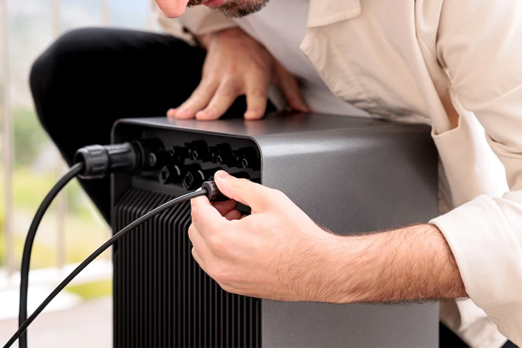 Irre: Das ist der größte Balkonkraftwerk Speicher jemals!