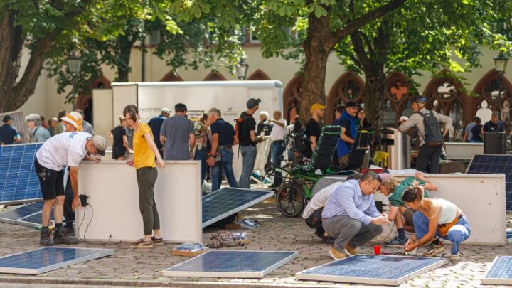 Weltrekord! Balkonkraftwerk Upcycling in Freiburg