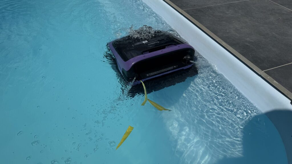Poolroboter Test 2026: Dieser Allrounder überzeugt in jedem Pool!