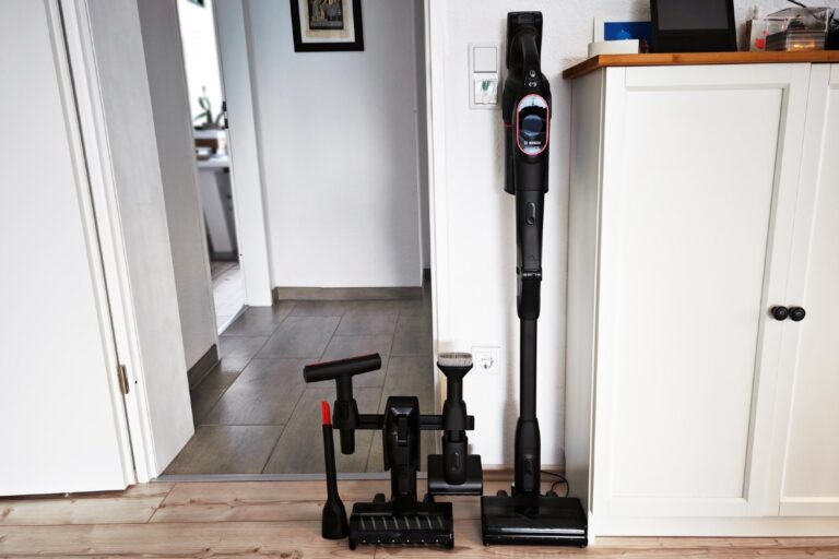 Bosch Unlimited 10 Test: Wie stark ist der Akku-Staubsauger?