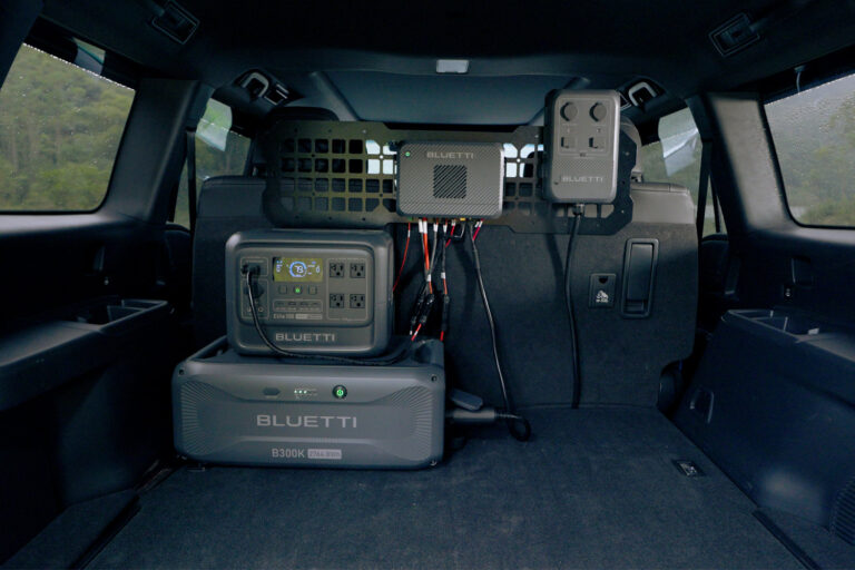 CES 2026: BLUETTI kombiniert Auto- und Solarstrom im Charger 2