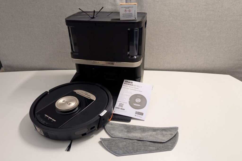 Shark PowerDetect NeverTouch Pro: Der Staubsaugroboter im Test