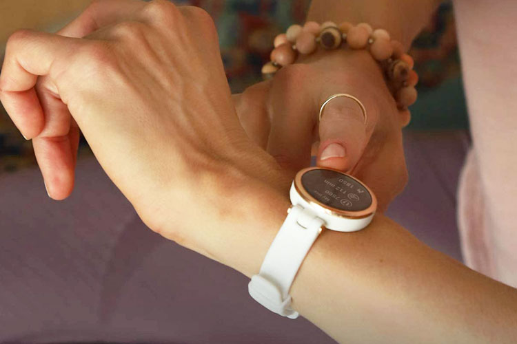 Die besten Damen Smartwatches im Test-Vergleich