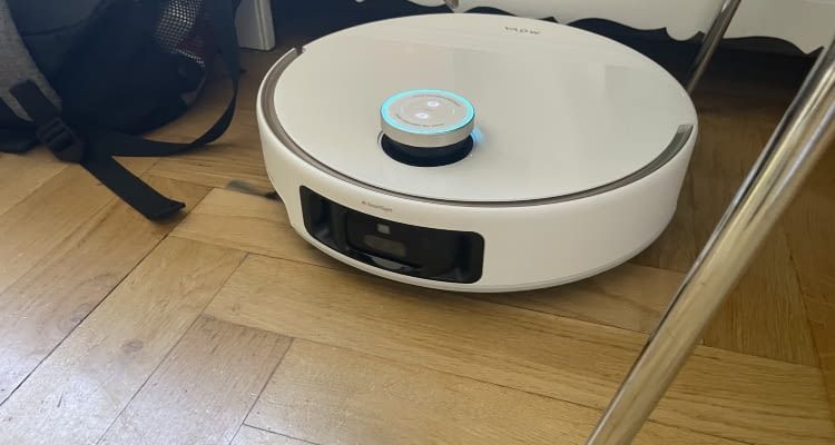 Während viele Saugroboter hier stoppen, fährt der Mova einfach weiter. Während viele Saugroboter hier stoppen, fährt der Mova einfach weiter.