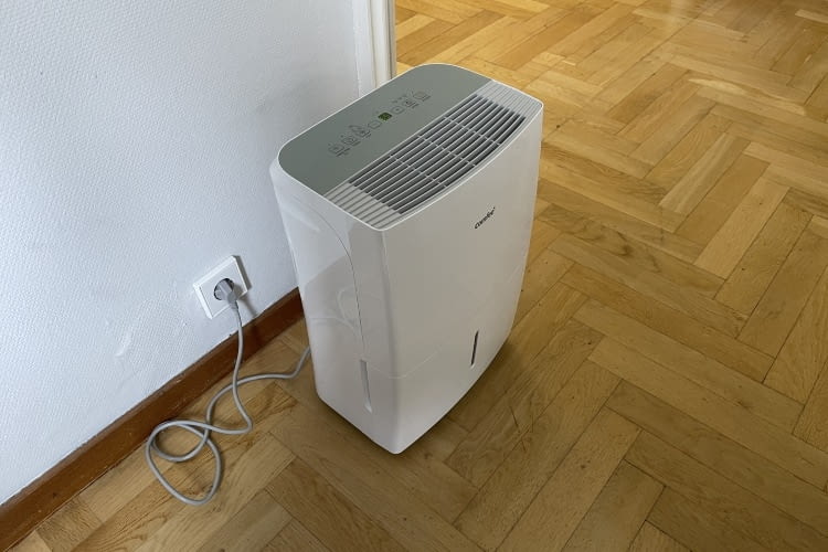 Der Comfee überzeugte uns im Luftentfeuchter Test mit seiner Nutzerfreundlichkeit und dem schlichten Design Der Comfee überzeugte uns im Luftentfeuchter Test mit seiner Nutzerfreundlichkeit und dem schlichten Design