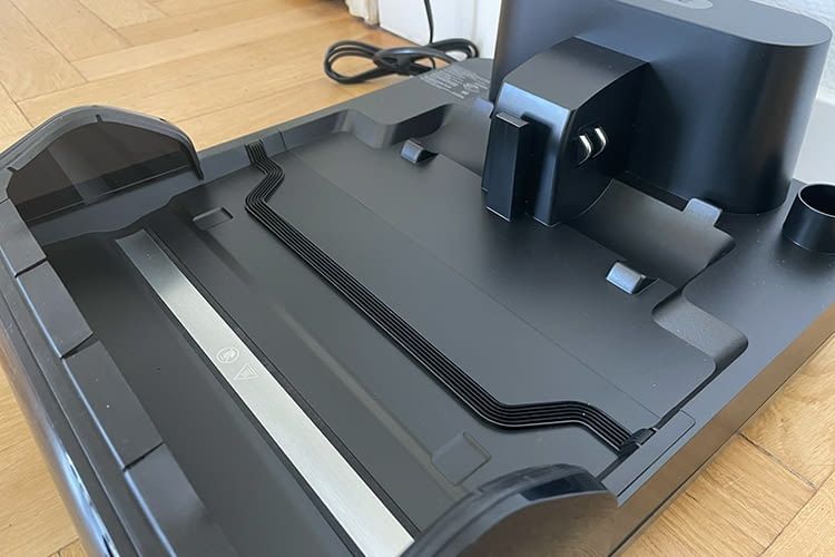 Die Station des H15 Pro ist übersichtlich Die Station des H15 Pro ist übersichtlich