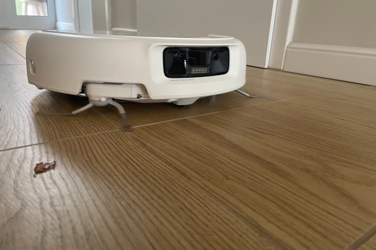 Dank des großen Akkus konnte der ROMO P unser Testerdgeschoss mehrmals ohne Probleme reinigen Dank des großen Akkus konnte der ROMO P unser Testerdgeschoss mehrmals ohne Probleme reinigen
