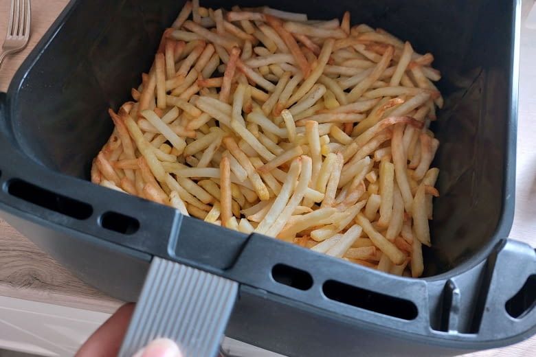 Wir empfehlen die Pommes zwischendurch zu wenden Wir empfehlen die Pommes zwischendurch zu wenden