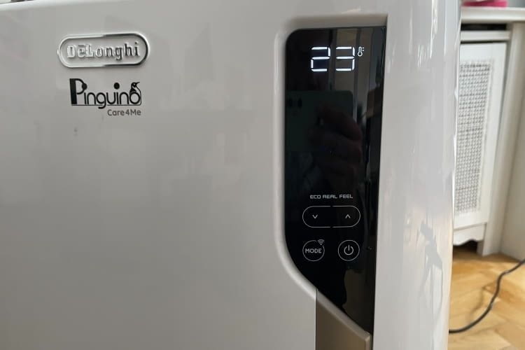 Der LED-Bildschirm ist schön schlicht gehalten Der LED-Bildschirm ist schön schlicht gehalten