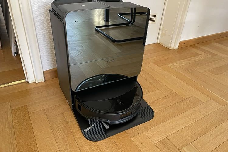 Roborock Saros 10R mit flacher Bauweise und edler Dockingstation – starke Leistung trifft auf elegantes Design Roborock Saros 10R mit flacher Bauweise und edler Dockingstation – starke Leistung trifft auf elegantes Design