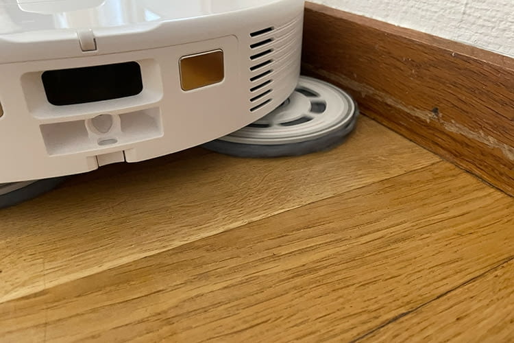 Im Wischroboter Test reinigten Modelle mit ausfahrbaren Mops gründlich Im Wischroboter Test reinigten Modelle mit ausfahrbaren Mops gründlich