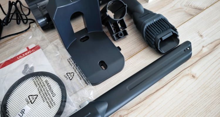 Das Zubehör des Ultenix U12 Vesla ist übersichtlich Das Zubehör des Ultenix U12 Vesla ist übersichtlich