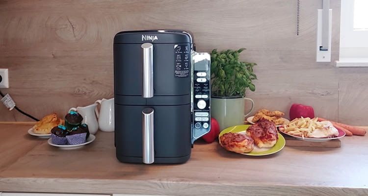 Bei diesem Test-Gerät liegen die Gar-Kammern über- statt nebeneinander Bei diesem Test-Gerät liegen die Gar-Kammern über- statt nebeneinander