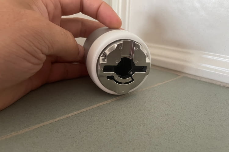 Die montageplatte ist fest im Smart Lock integriert Die montageplatte ist fest im Smart Lock integriert