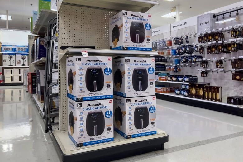 Immer mehr Händler nehmen Heißluftfritteusen ins Sortiment auf Immer mehr Händler nehmen Heißluftfritteusen ins Sortiment auf