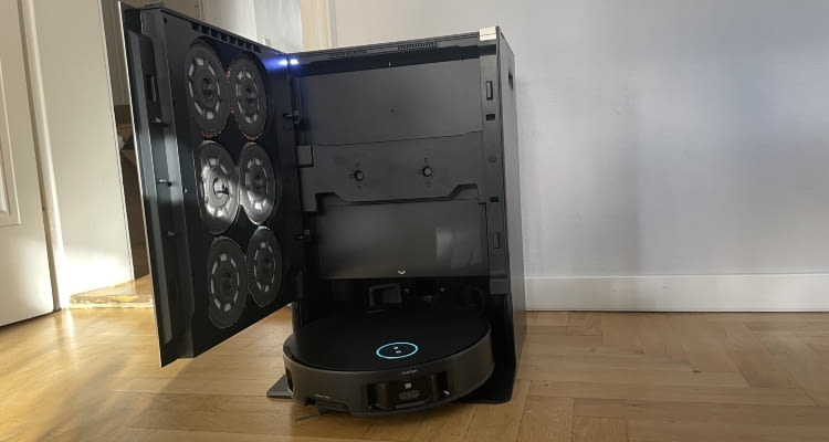 Der MOVA Mobius beinhaltet ein Moppwechselsystem Der MOVA Mobius beinhaltet ein Moppwechselsystem