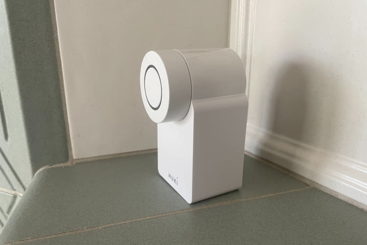Das Nuki Go ist vollständig weiß und auch nur in dieser Farbe erhältlich Das Nuki Go ist vollständig weiß und auch nur in dieser Farbe erhältlich
