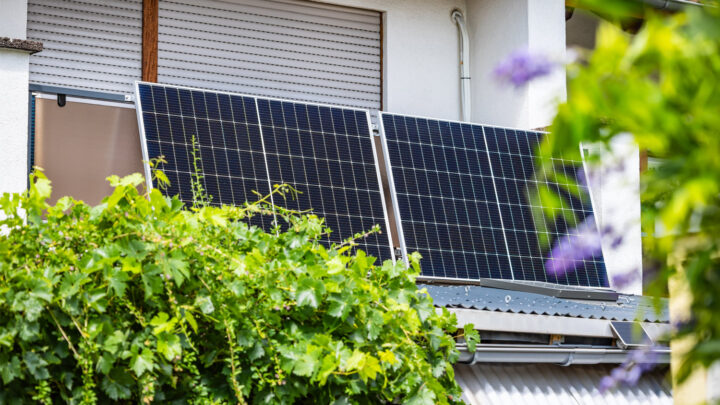 Balkonkraftwerk bringt zu wenig? Mit DIESEN 5 Tricks nicht mehr