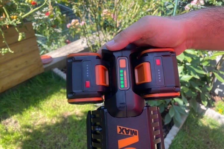Der WG186E Rasentrimmer ist mit den Worx PowerShare Akkus kompatibel Der WG186E Rasentrimmer ist mit den Worx PowerShare Akkus kompatibel