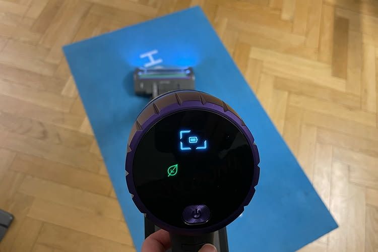 Der Shark PowerDetect Clean & Empty überzeugte uns im Test vollkommen Der Shark PowerDetect Clean & Empty überzeugte uns im Test vollkommen